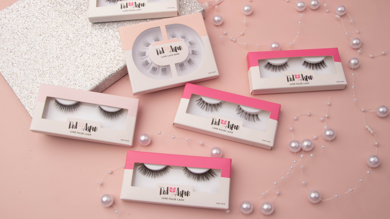 How to Apply False Eyelashes