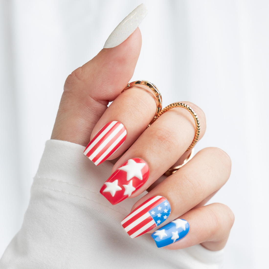 Red, White & Besties, Ronnie