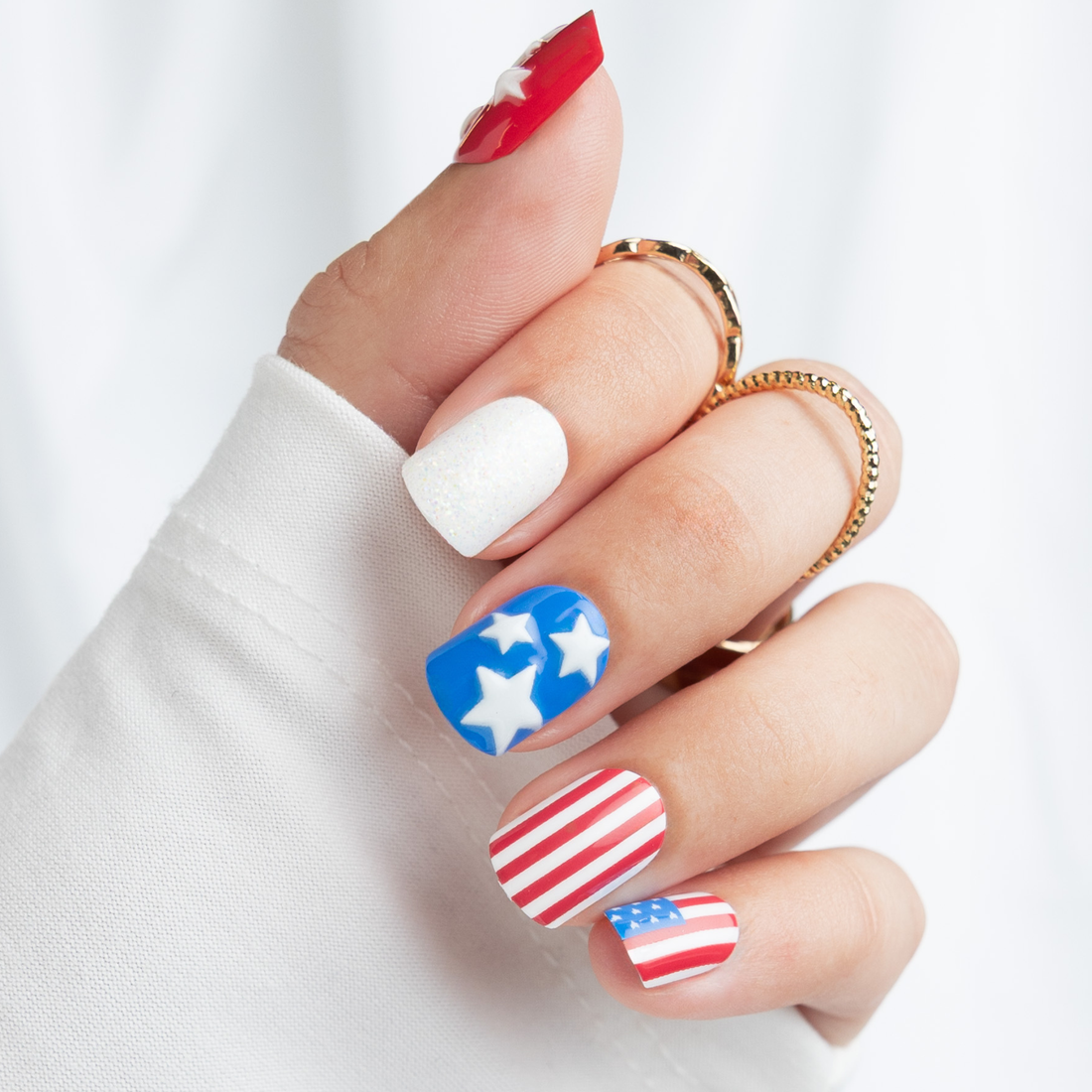Red, White & Besties, Waneta