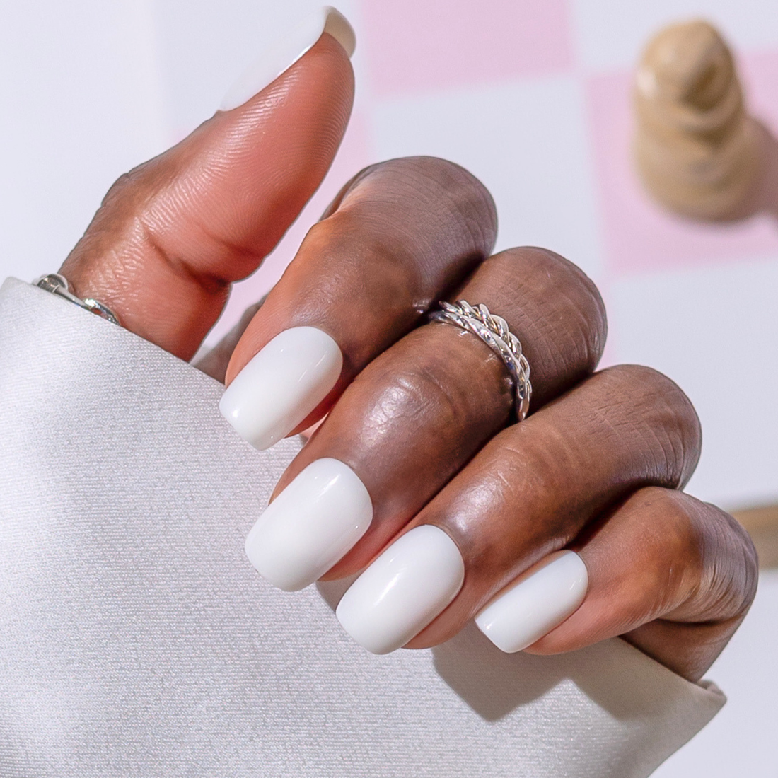 Hustle & Reign, Rhosyn