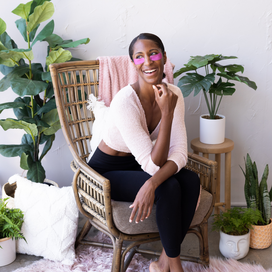 Pink Pearl Plump & Firm Eye Mask