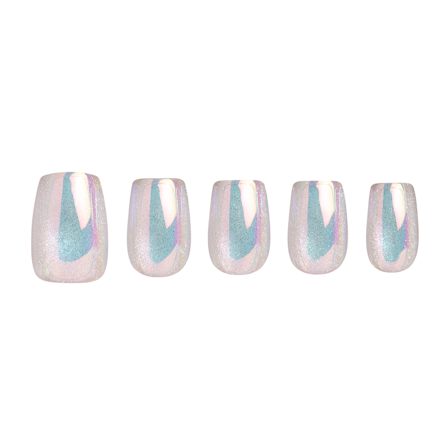 Flurries of Glam, Gia