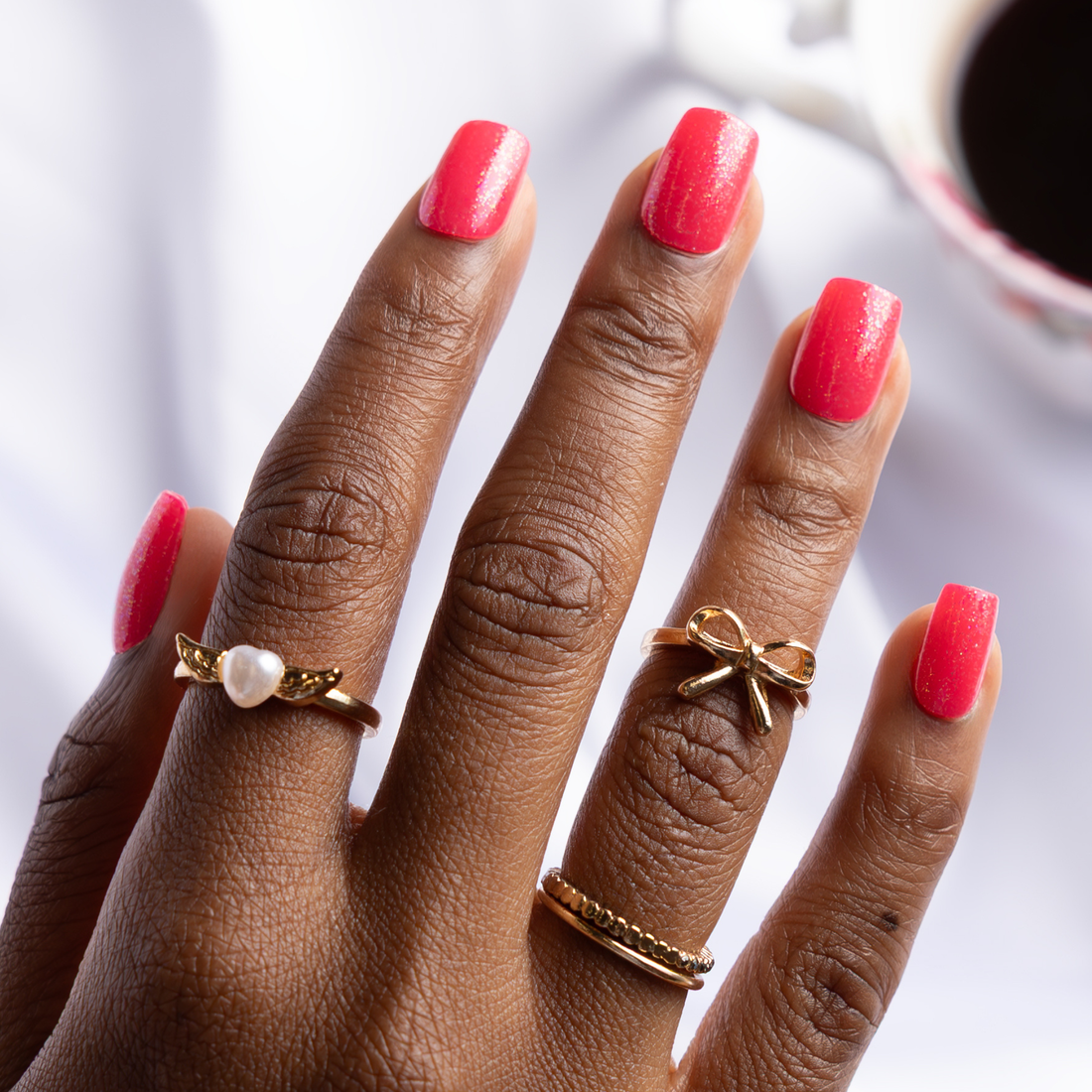 Anti-Social Butterfly, Mimi