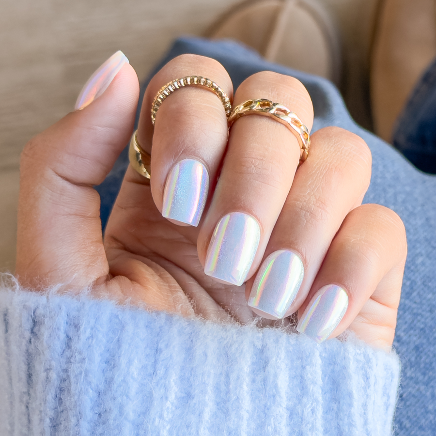 Flurries of Glam, Gia