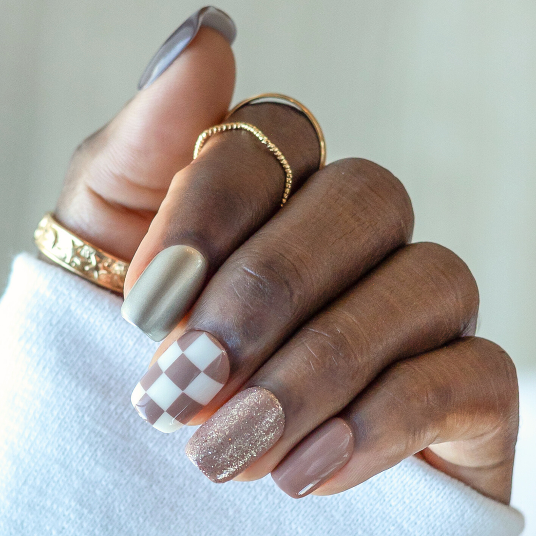 Risk & Reward, Rieka