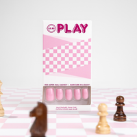 Charm & Checkmate, Chels