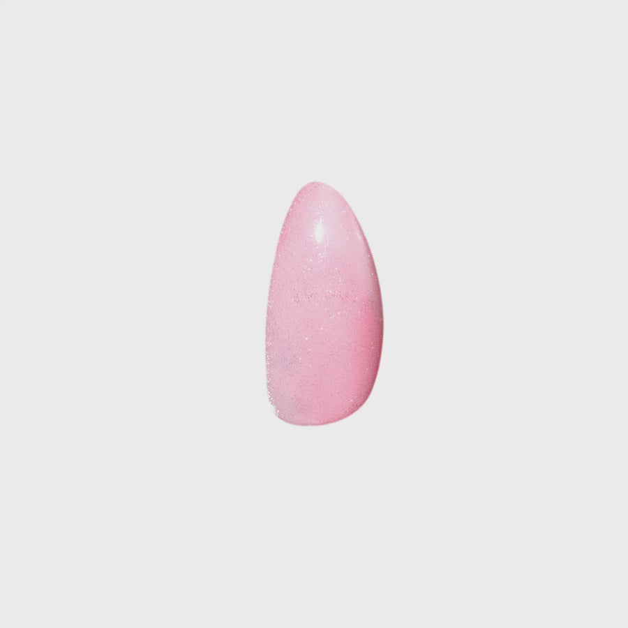 Peaches and Cream, Cara